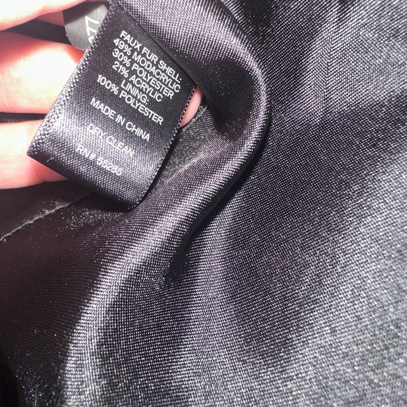 Like new! Express faux fur leopard print coat M - Picture 11 of 11